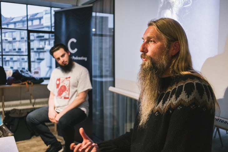 D191119B-1893-4894-AD34-5E67283AB0F2